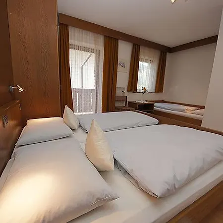 Ciasa Wallis Badia  Room photo