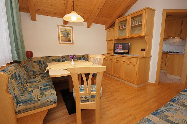 Apartment Ciasa Wallis Badia (South Tyrol)