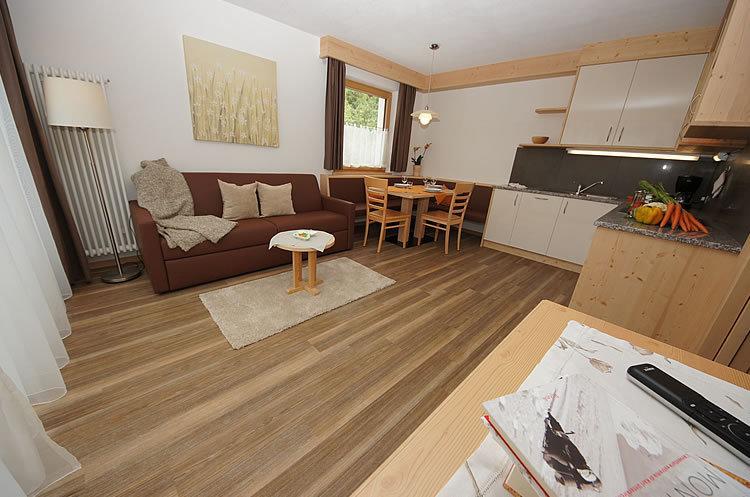 Apartment Ciasa Wallis Badia (South Tyrol)