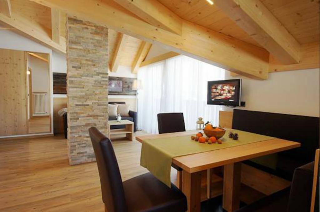 Ciasa Wallis Apartment *